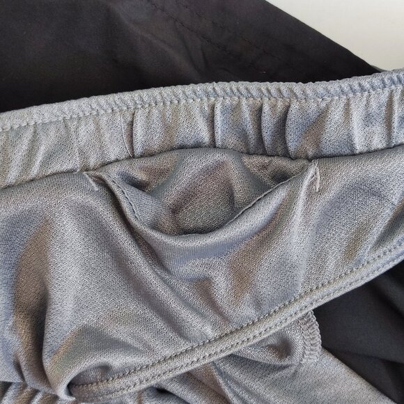 Adidas Supernova athletic short grey with 3 light grey stripes women's size L - Picture 8 of 12